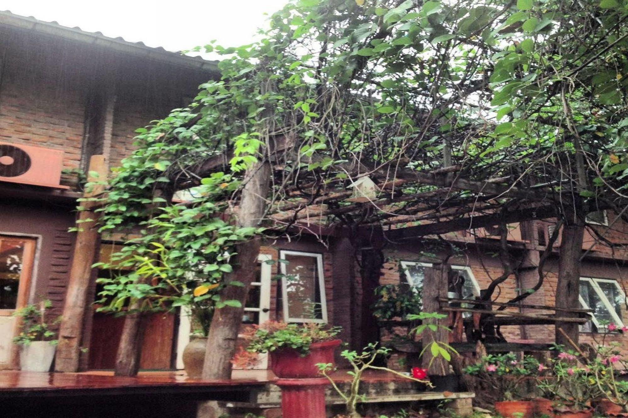 Srinual Lodge Nan Luaran gambar