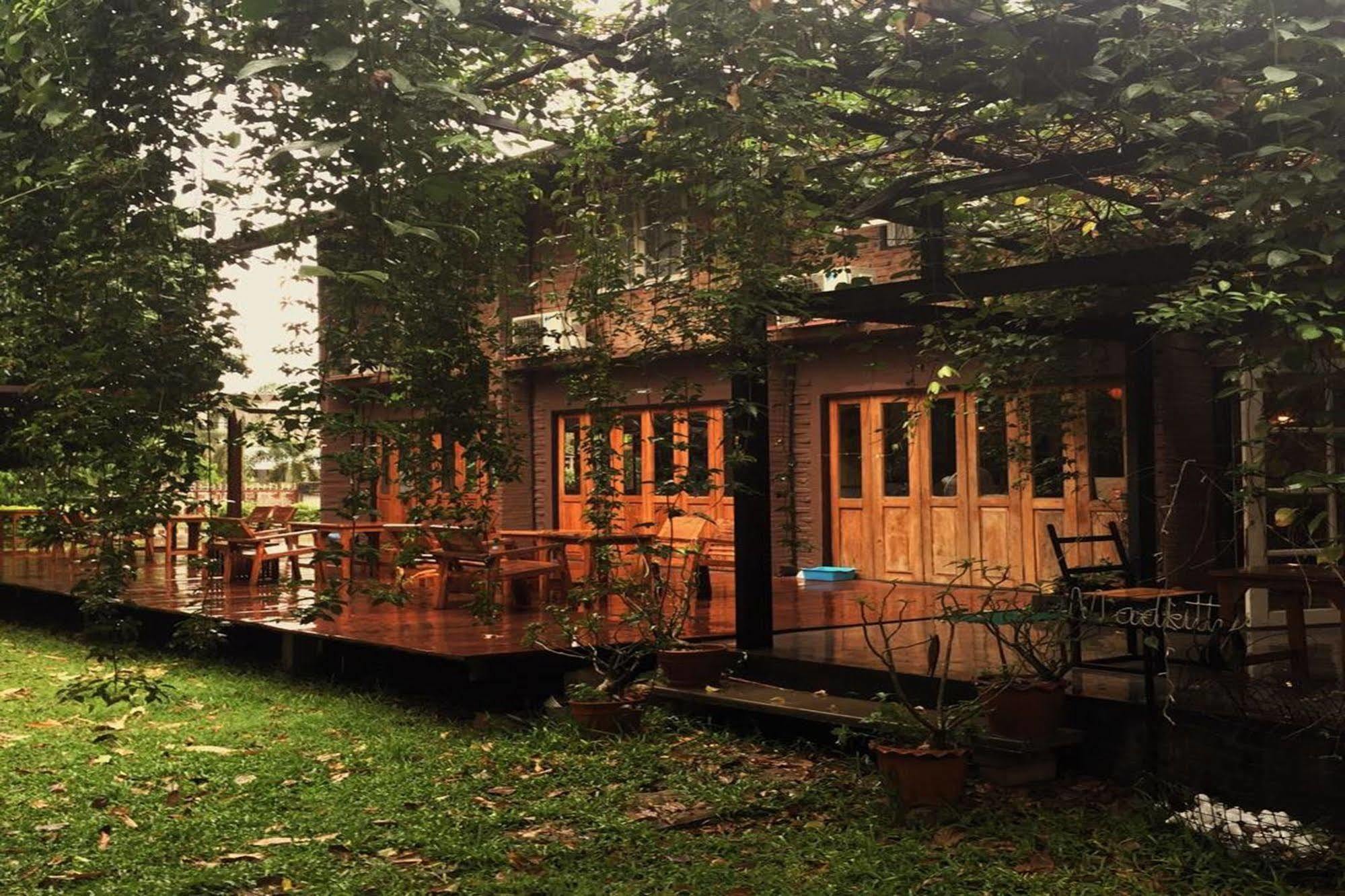 Srinual Lodge Nan Luaran gambar